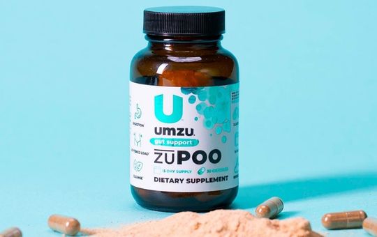 Powder and capsule with a bottle of Umzu zupoo